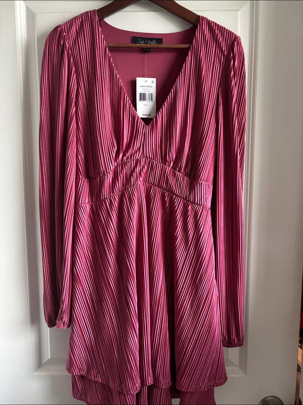 Women's Long Sleeve V-Neck Pink Pleated Dress - Picture 2 of 5